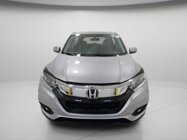 Certified Used 2021 Lunar Silver Metallic Honda LX image 2
