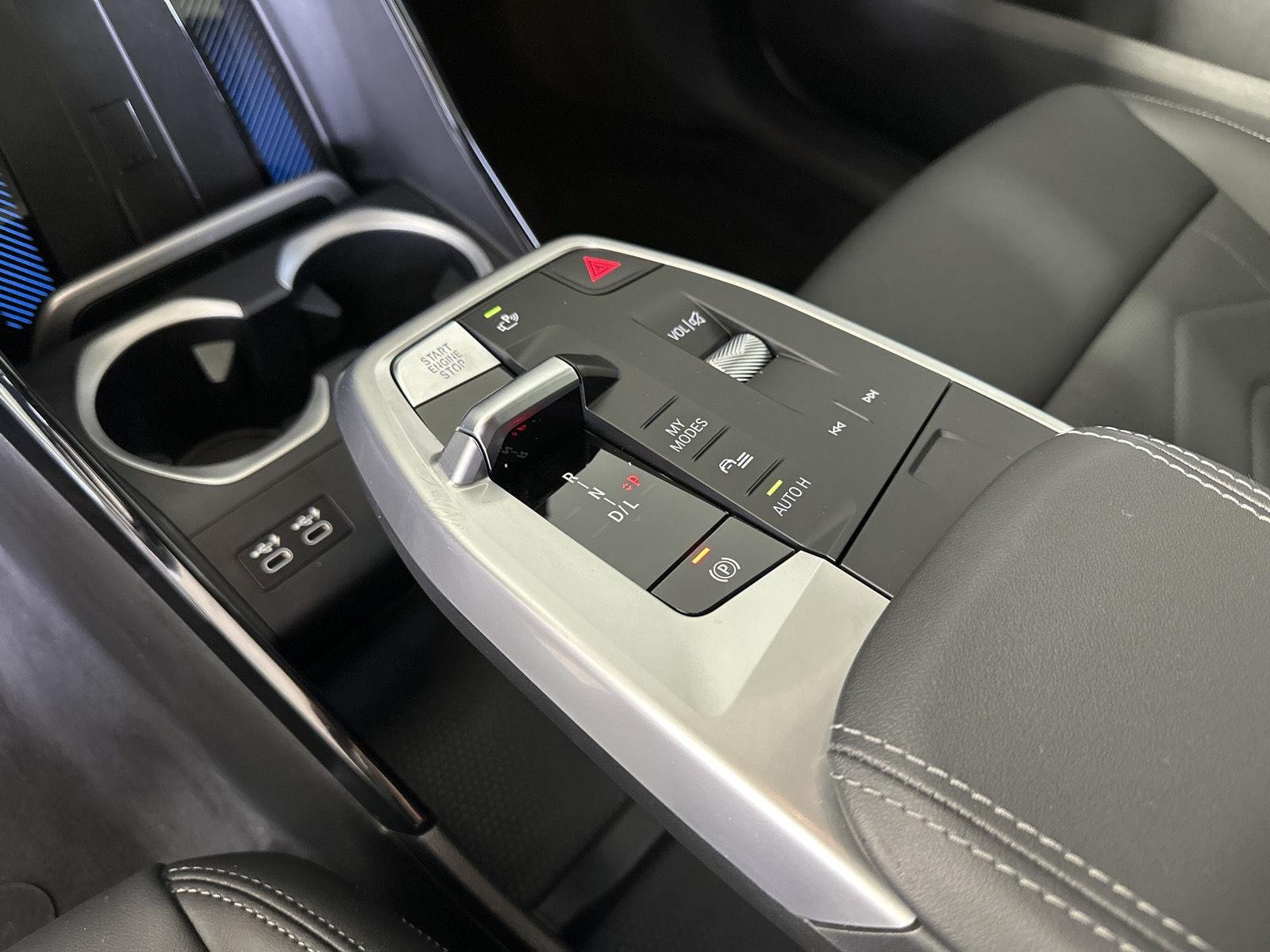 Used 2023 Space Silver Metallic BMW xDrive28i image 20