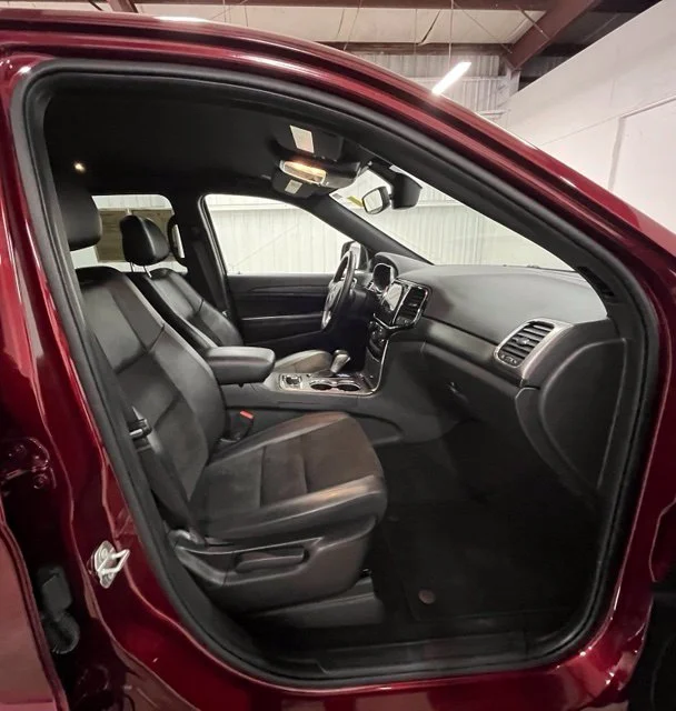 Used 2022 Red Jeep Laredo X image 18