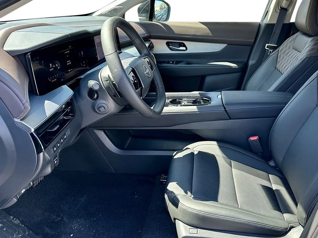 New 2026 White Nissan Platinum image 11
