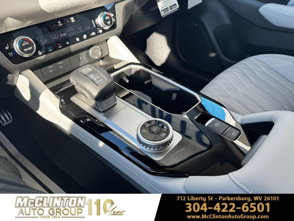 2025 Mitsubishi Outlander SEL - Photo 29