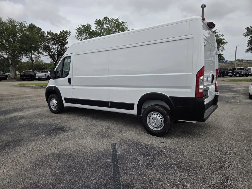 New 2026 Bright White Clear-Coat Exterior Paint RAM Tradesman image 7