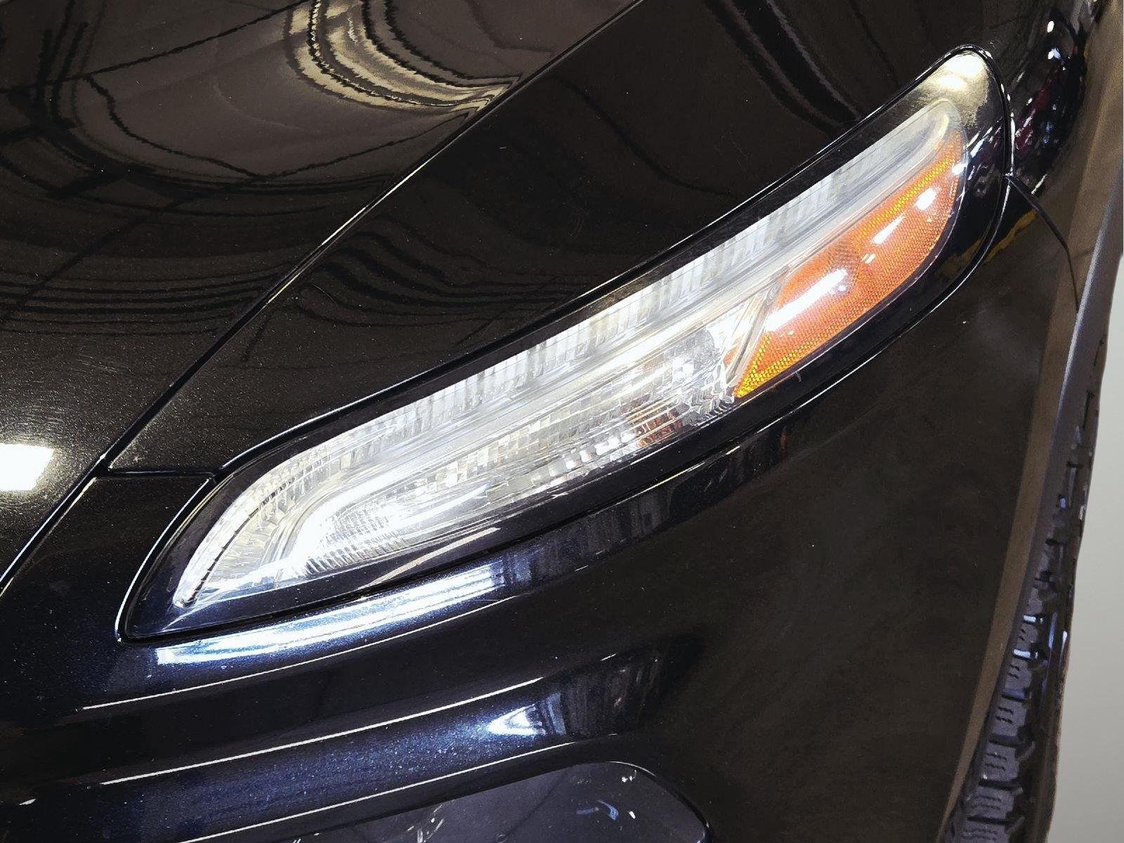 Used 2014 Brilliant Black Crystal Pearlcoat Jeep Limited image 14