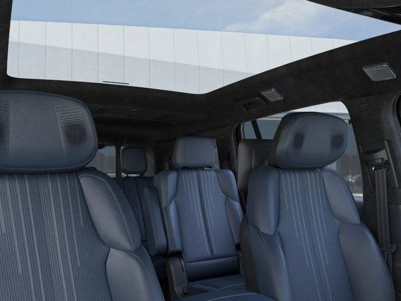 2025 Cadillac Escalade IQ Luxury 2 - Photo 24