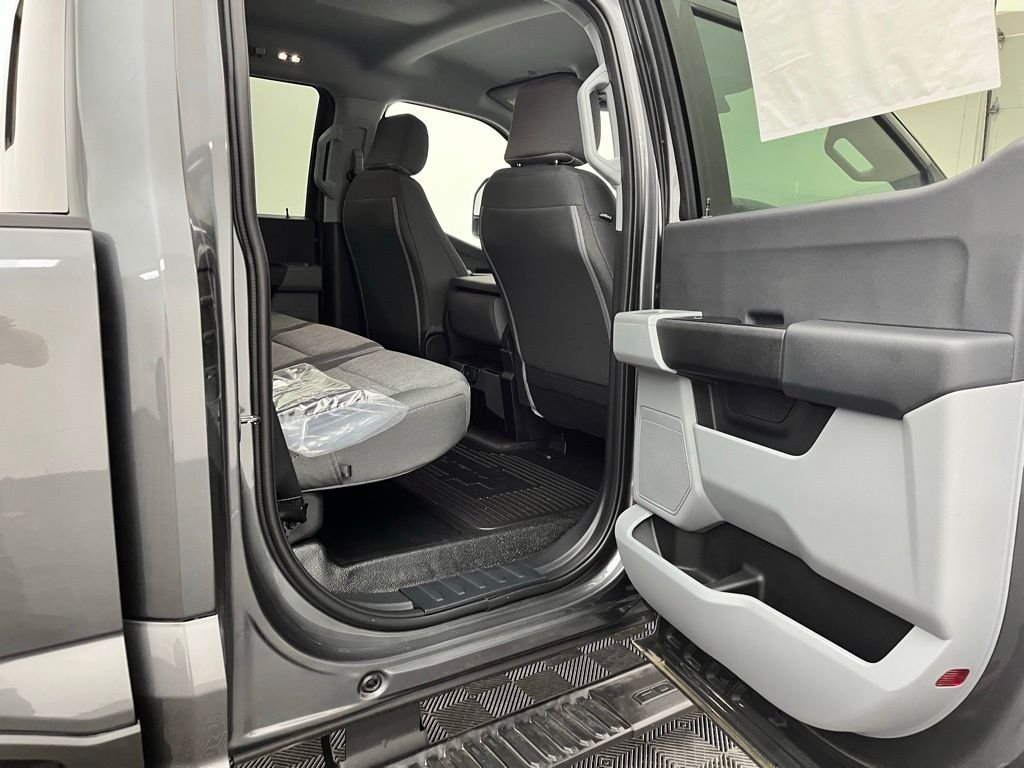 New 2026 Gray Ford XL image 35