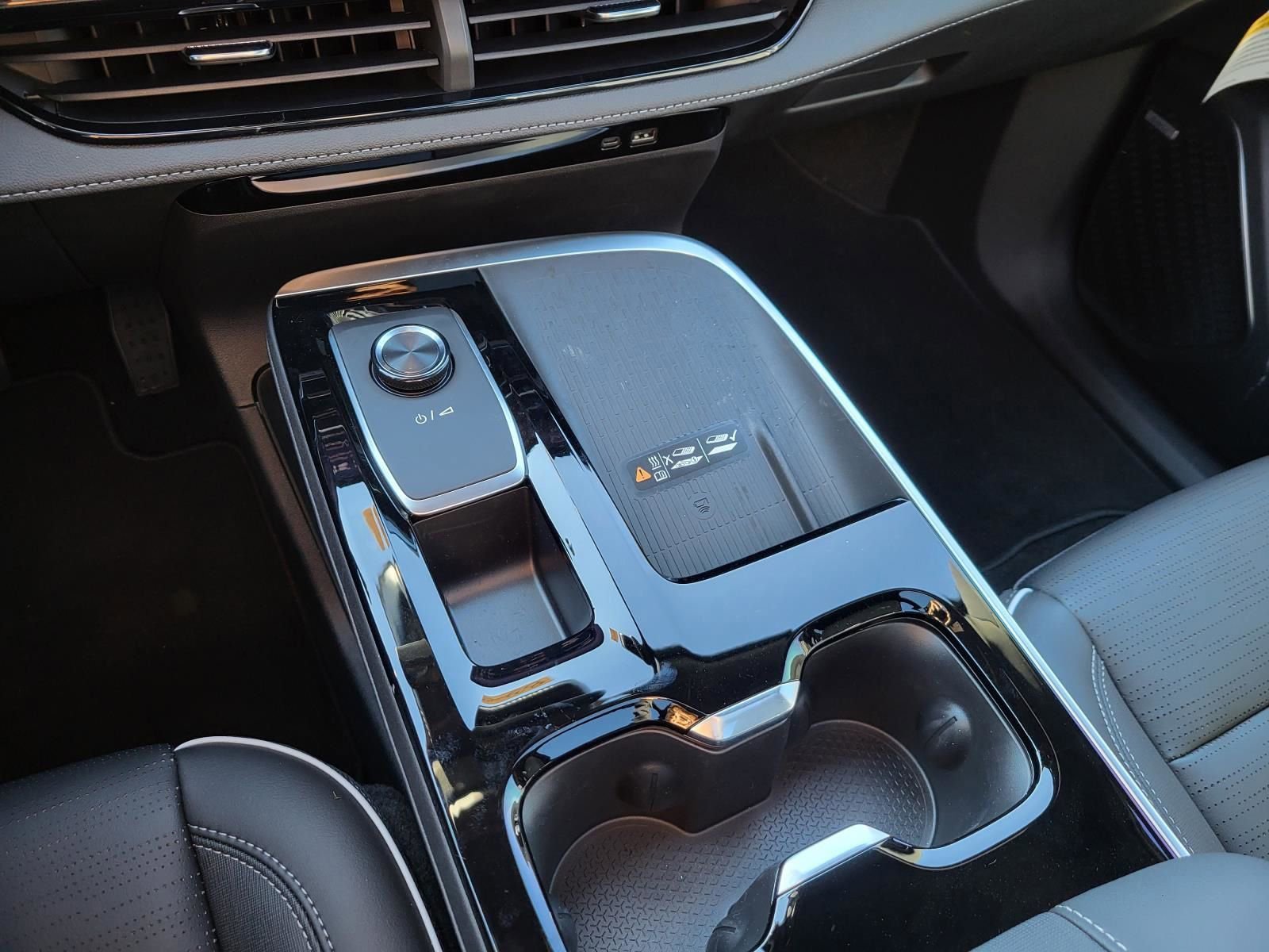 2025 Buick Enclave Sport Touring - Photo 11