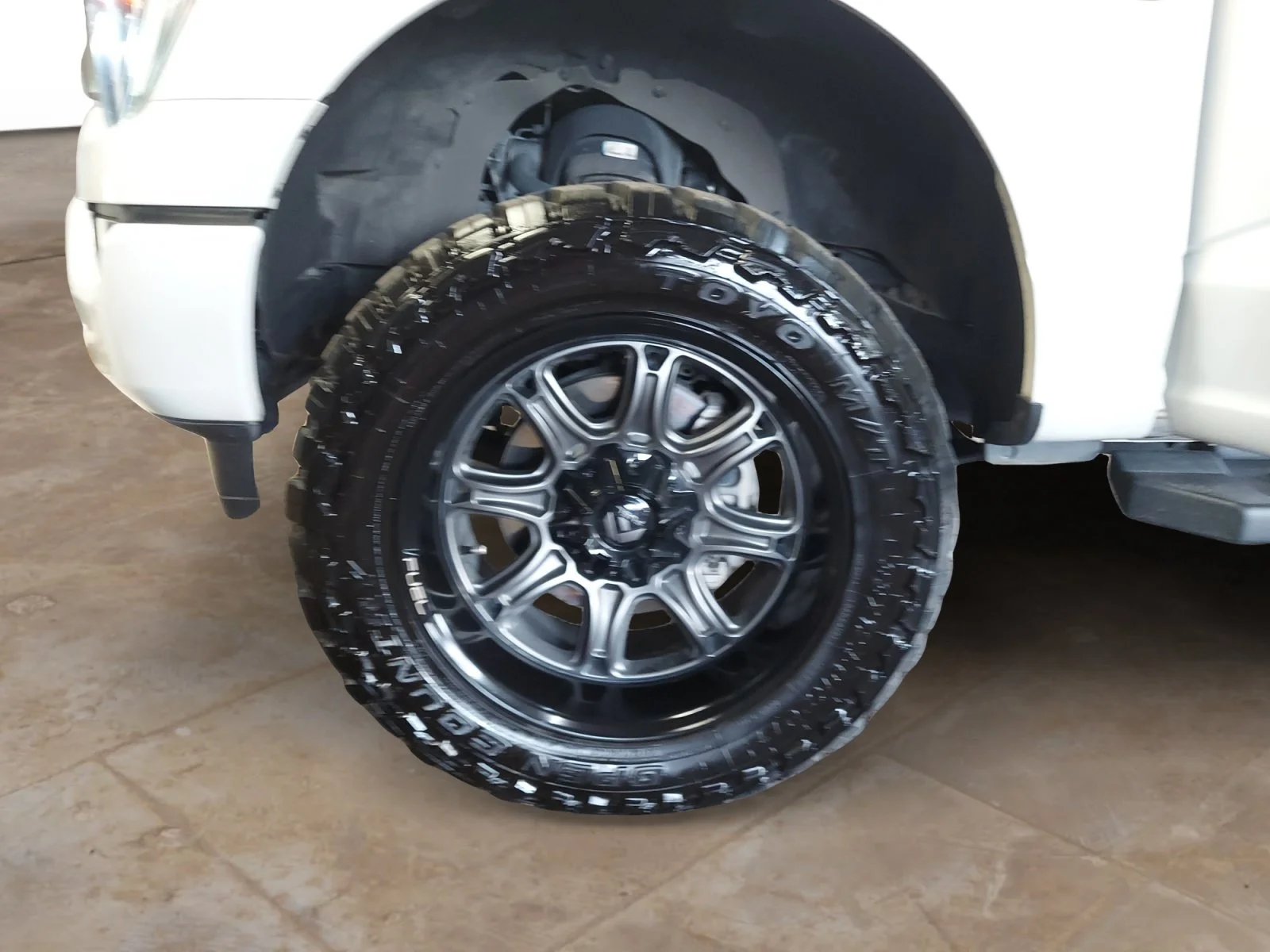 Used 2022 White Metallic Ford LARIAT image 30