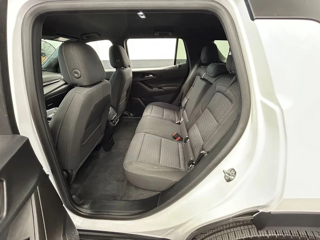 Used 2025 Summit White Chevrolet LT image 22