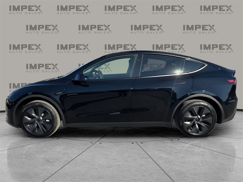 2025 Tesla Model Y Long Range photo 2