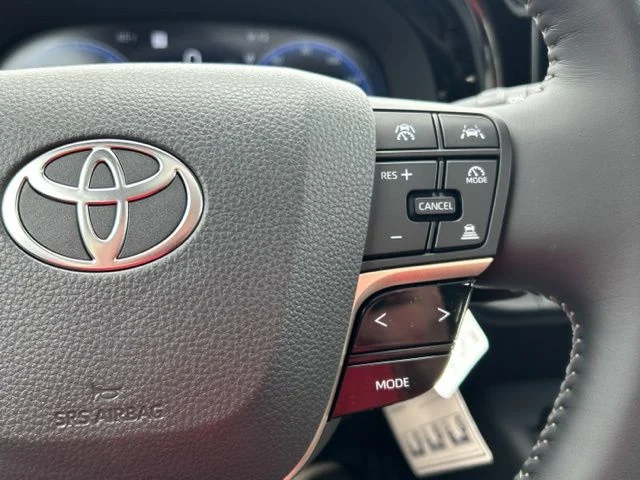 New 2026 Oxygen White with Black roof <sup>1</sup> Toyota  Limited image 38