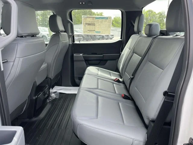 New 2025 Oxford White Ford XL image 10