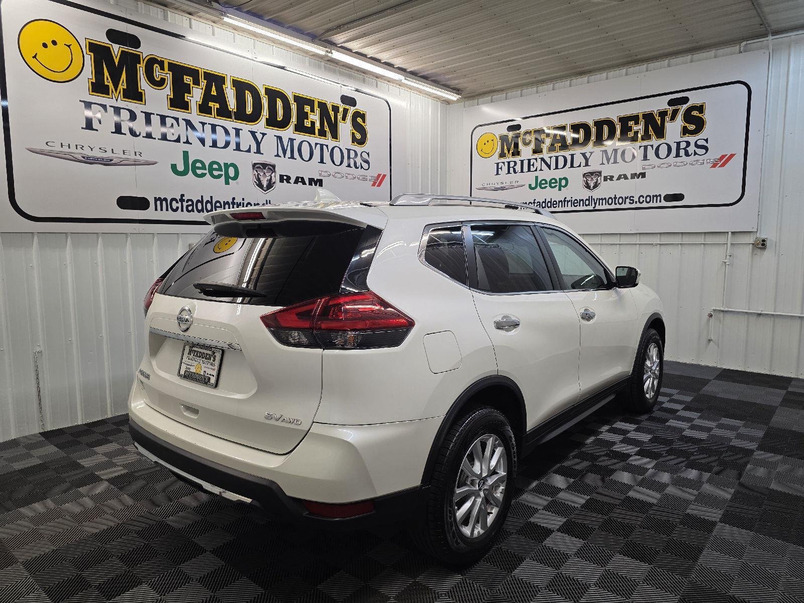 Used 2020 Pearl White Tricoat Nissan SV image 3