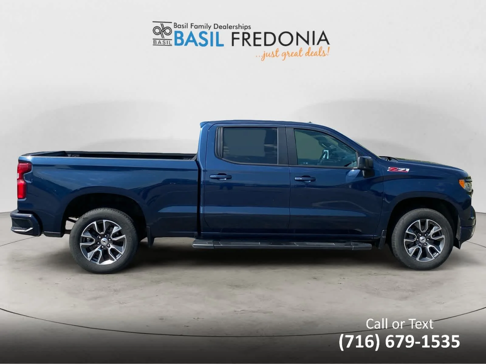 Used 2022 NORTHSKY BLUE METALLIC Chevrolet RST image 10