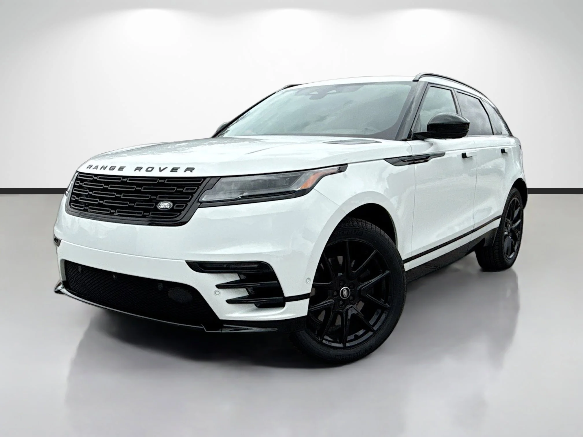 2026 Land Rover Range Rover Velar P400 Dynamic SE's photo