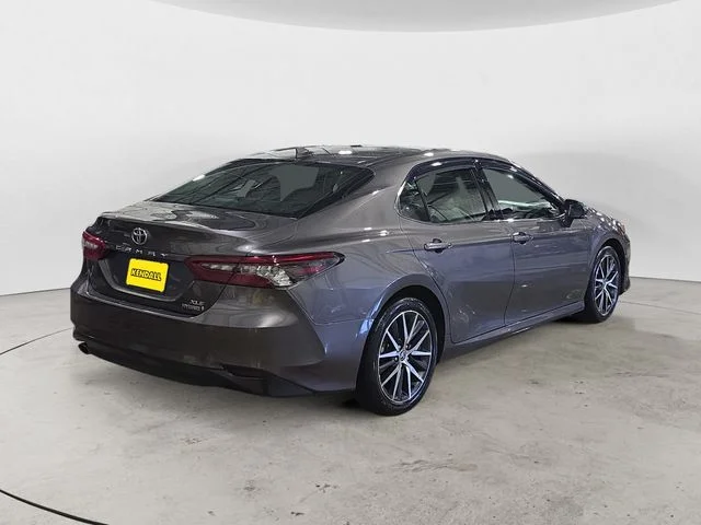 Used 2024 Predawn Gray Mica Toyota XLE image 5