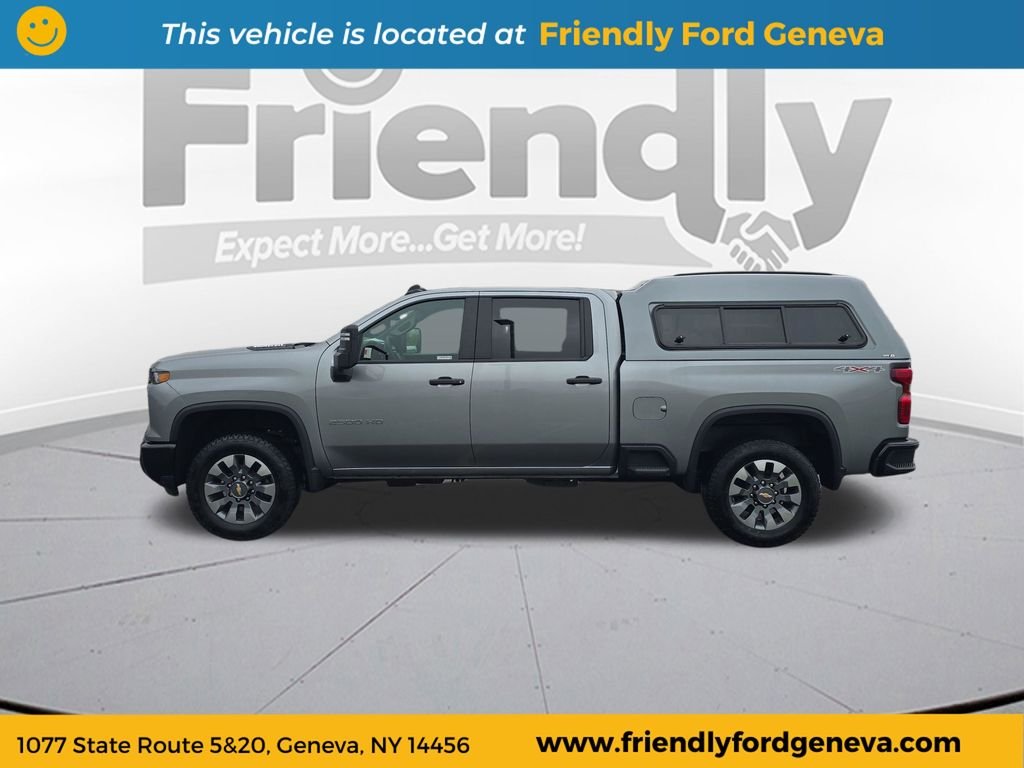 Used 2025 Gray Chevrolet Custom image 8