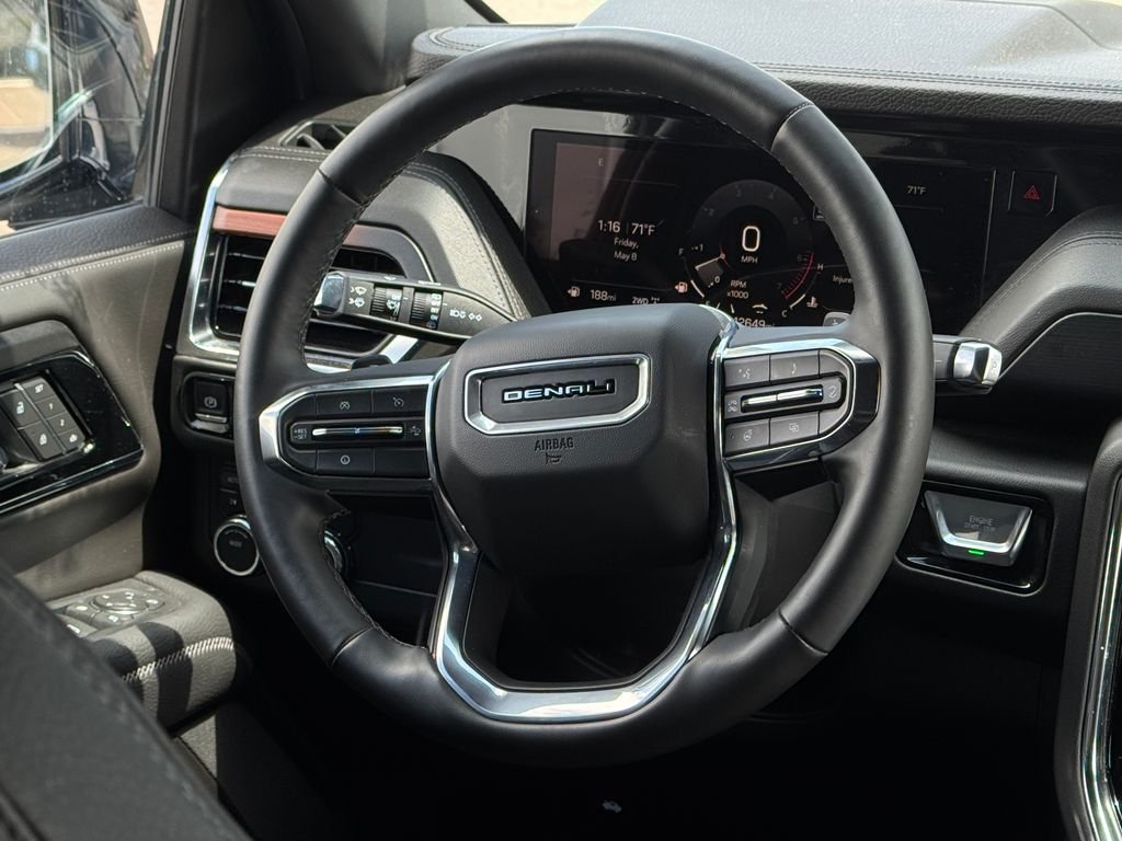 2025 GMC Yukon XL Denali - Photo 25