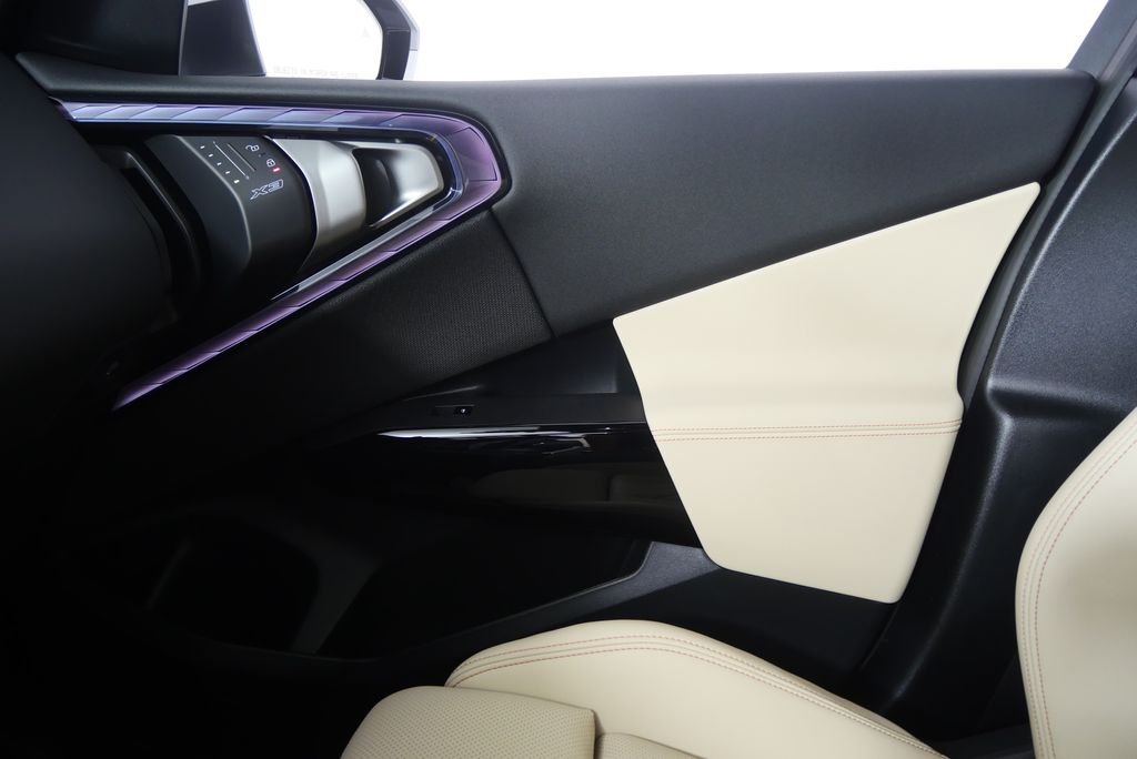 Used 2026 Skyscraper Grey Metallic BMW 30 xDrive image 22