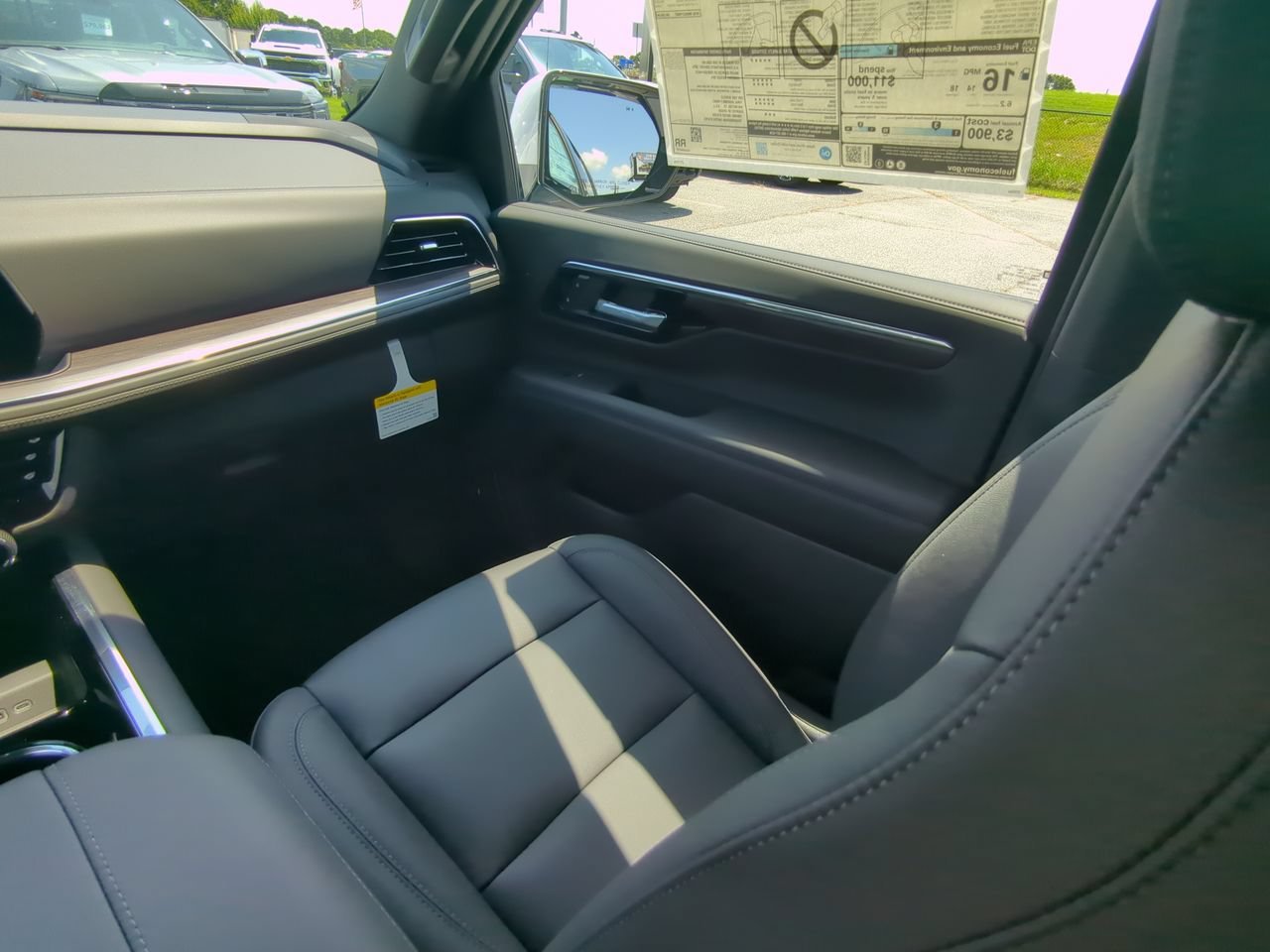 New 2026 Summit White Chevrolet Z71 image 16