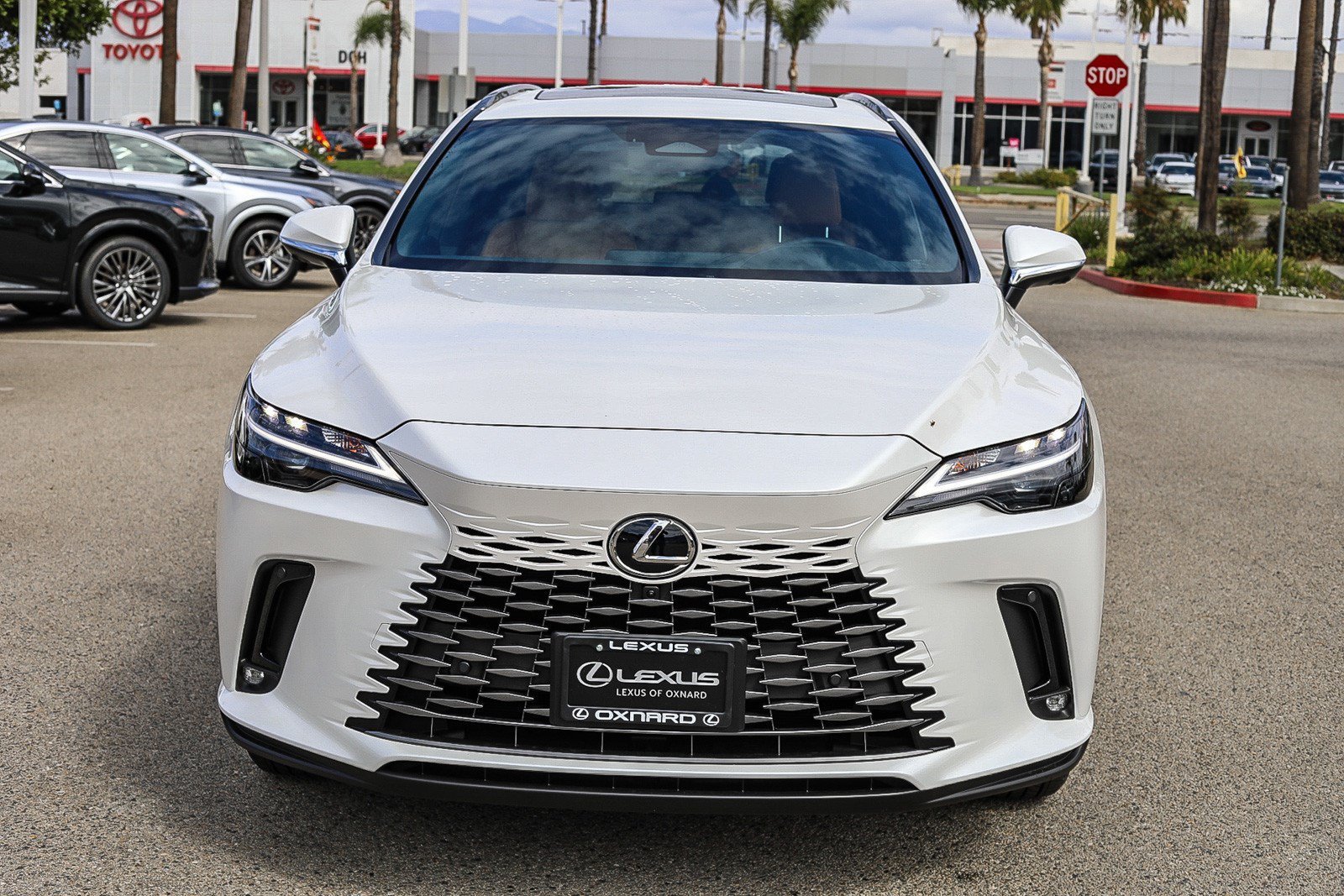New 2026 Eminent White Pearl Lexus RX 450h+ PREMIUM AWD image 2