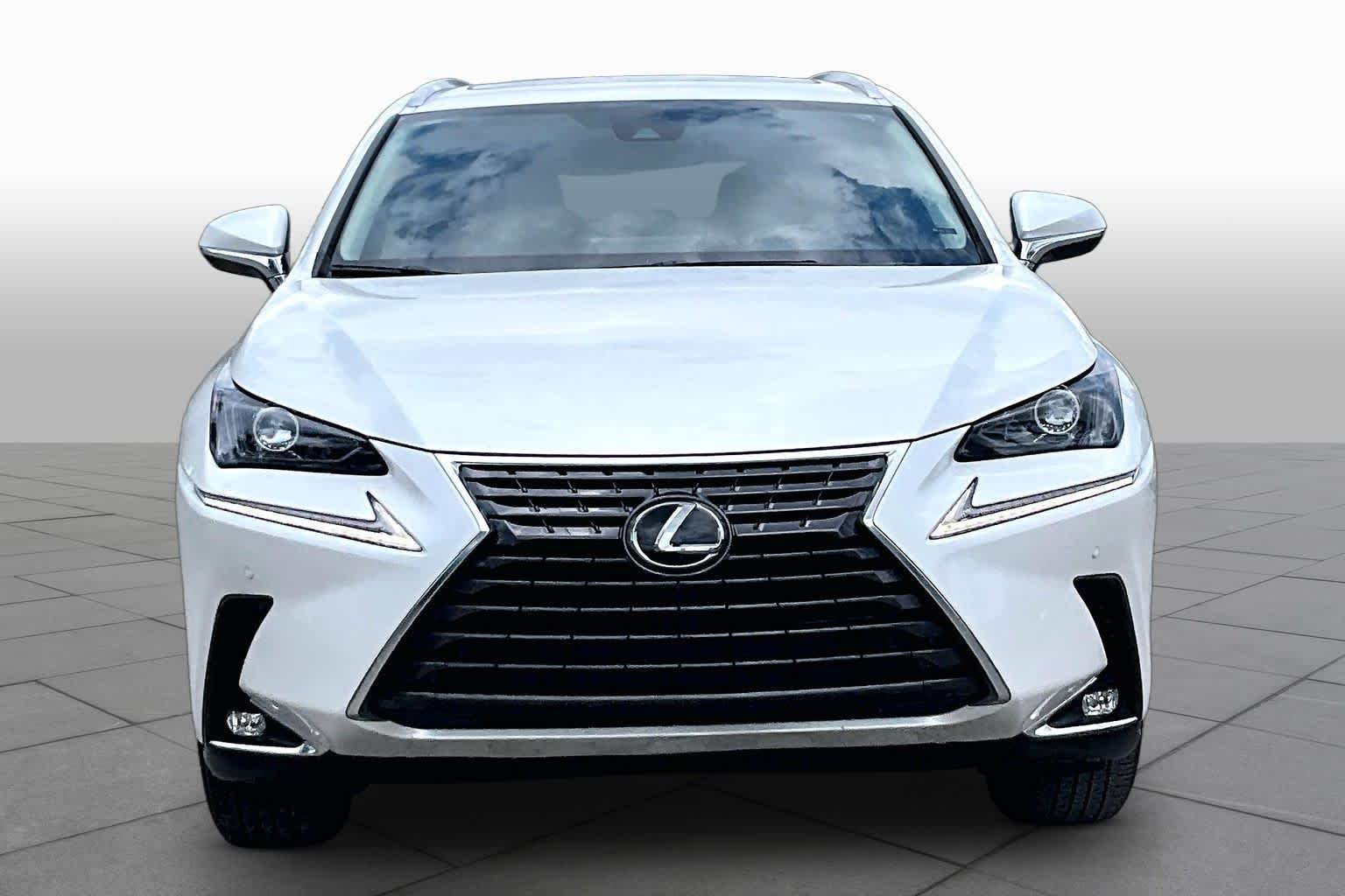 Used 2020 Eminent White Pearl Lexus  image 4