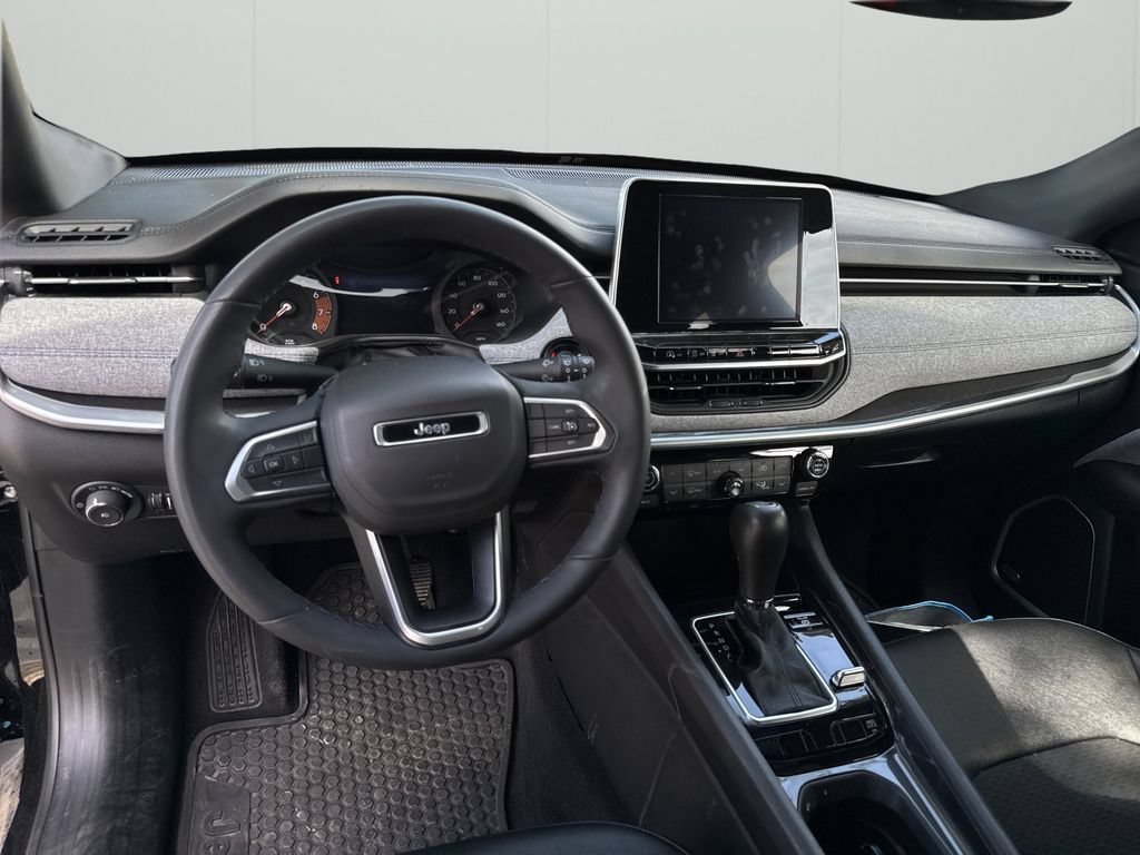 Used 2025 None Jeep Latitude image 12