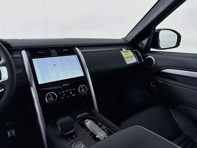 New 2026 Fuji White Land Rover Dynamic SE image 26