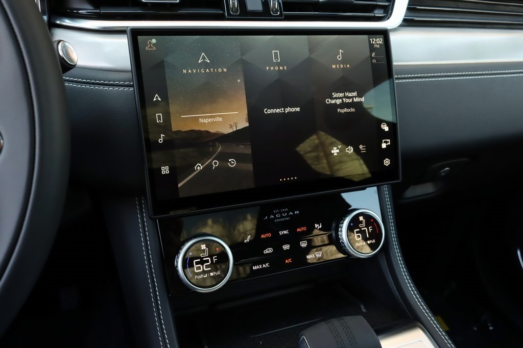 2026 JAGUAR F-PACE - Image 20