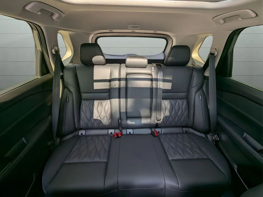New 2026 Gray Nissan Platinum image 32