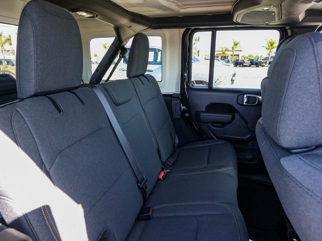 New 2026 Black Clear-Coat Exterior Paint Jeep Sport S image 17