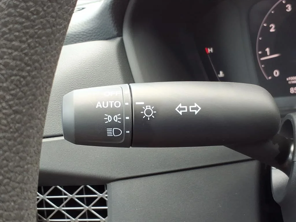 2025 Honda Accord SE - Photo 13