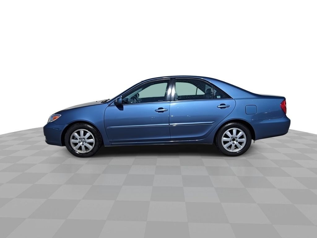 Used 2004  Toyota XLE image 5