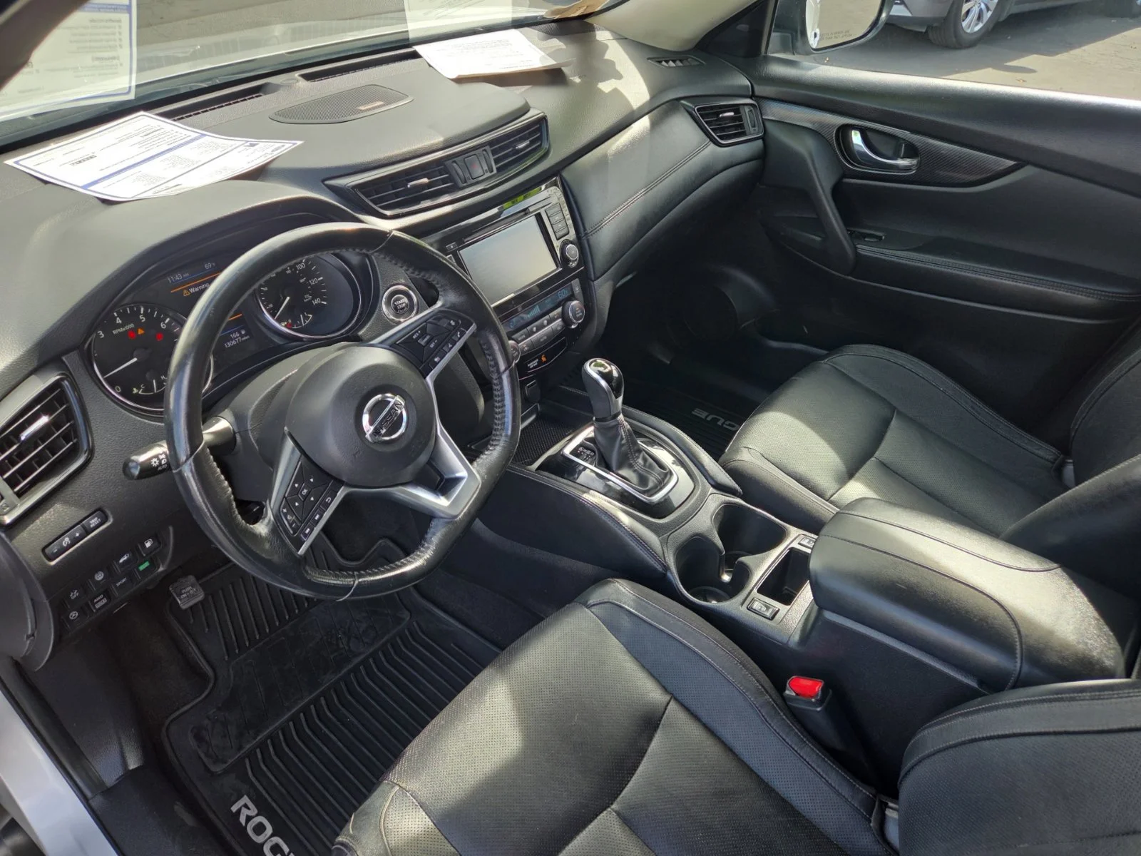 Certified Used 2018 Brilliant Silver Nissan SL image 17