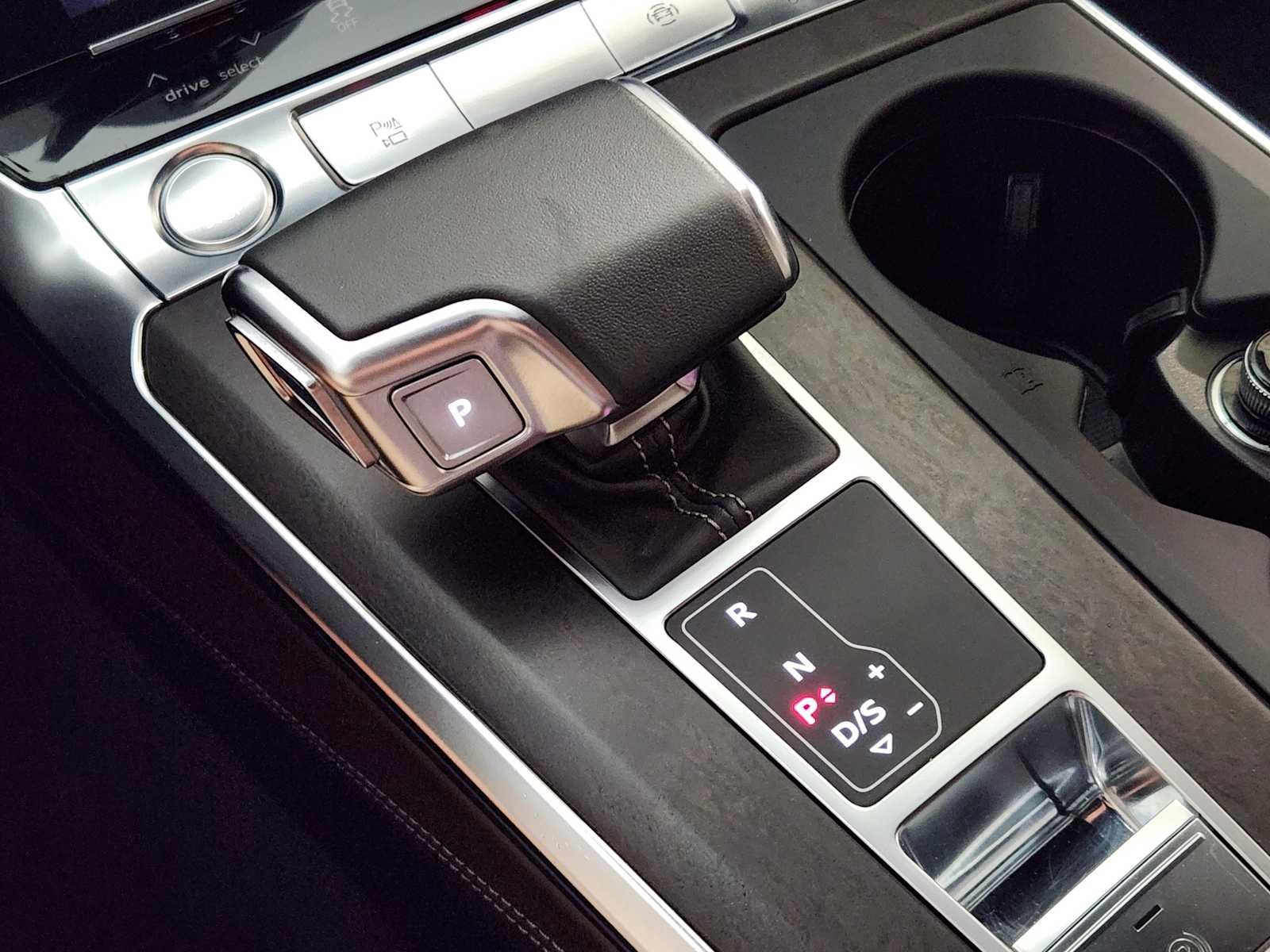 Used 2019 Mythos Black Metallic Audi Premium Plus image 20