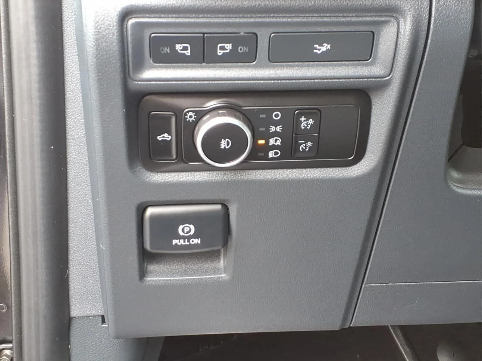 Used 2023 Area 51/Agate Black Ford XLT image 13