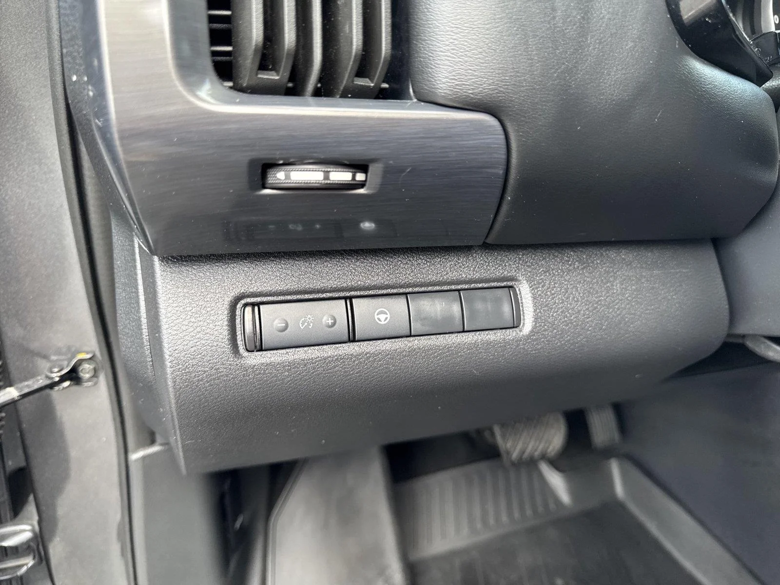 Used 2024 Gun Metallic Nissan Rock Creek image 19