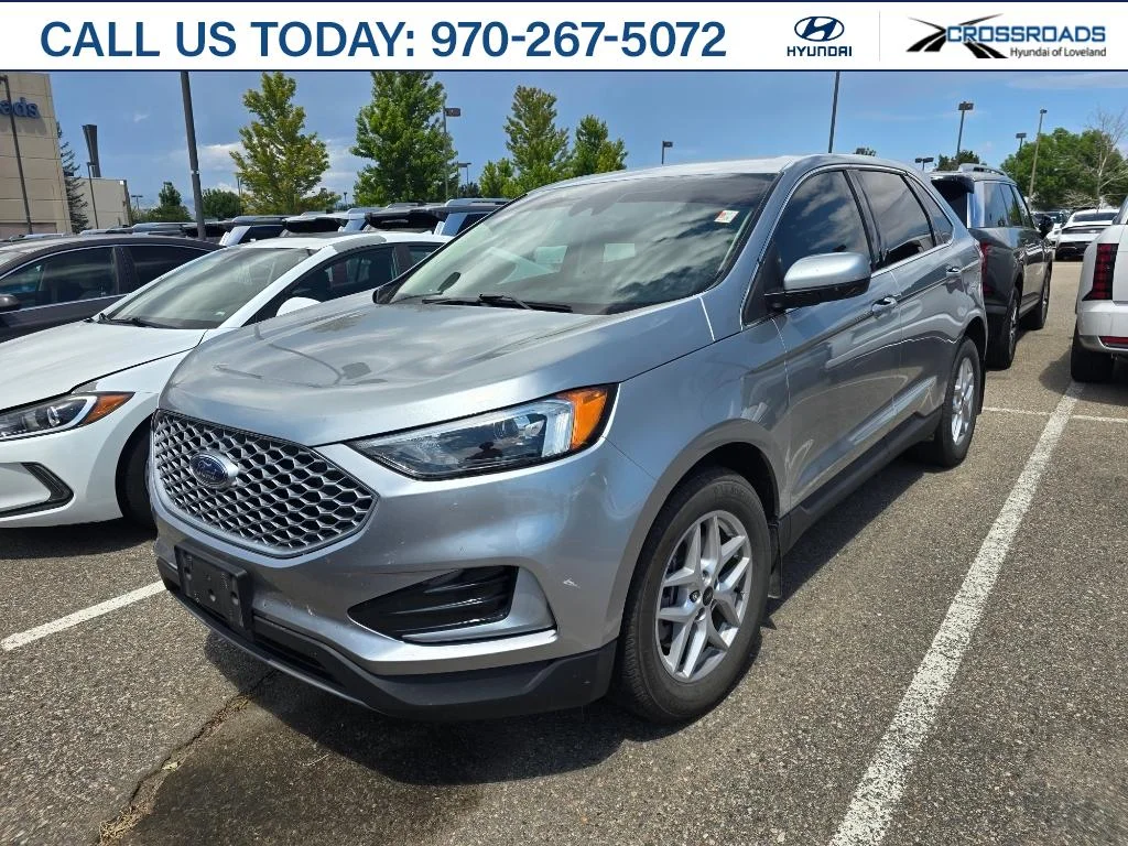 Used 2024 Iconic Silver Metallic Ford SEL image 1