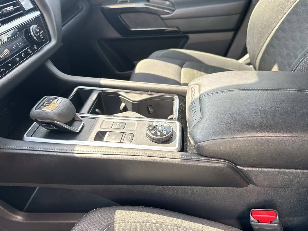 Used 2025 Blue Nissan SV image 36