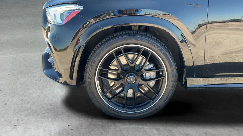 Used 2022 Black Mercedes-Benz AMG® GLE 53 image 25