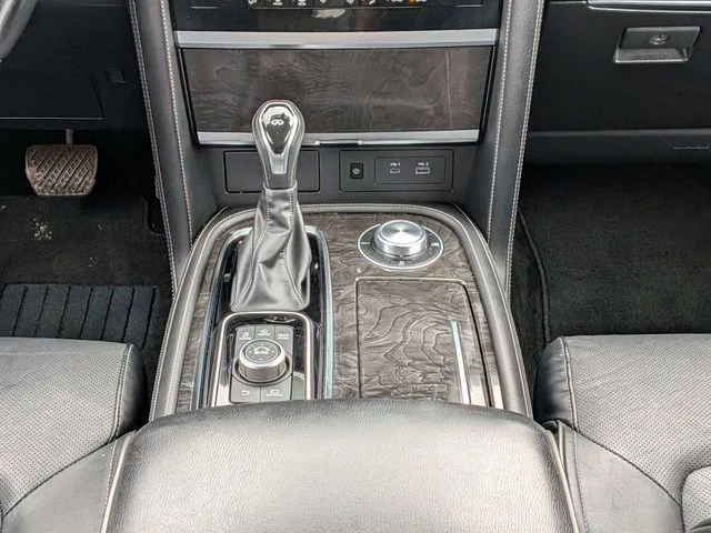 Used 2024 Anthracite Gray INFINITI LUXE image 21