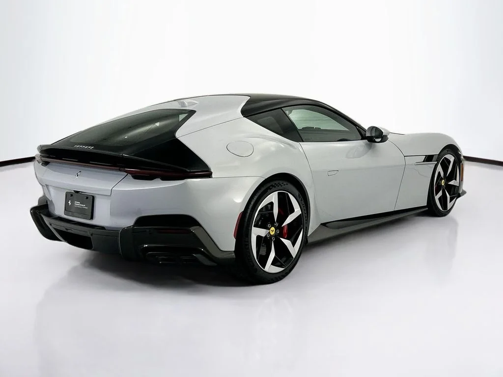 Used 2025 Bianco Artico Ferrari  image 5
