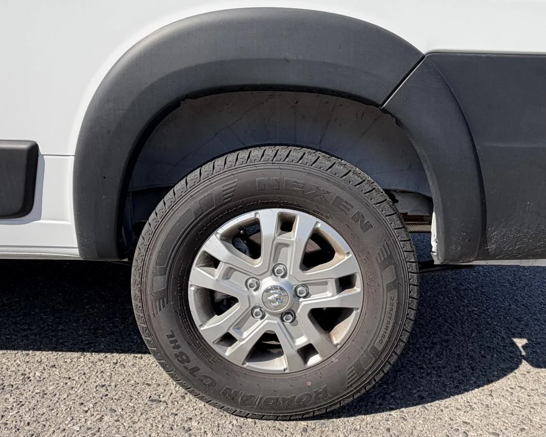 Used 2025 White RAM SLT image 15