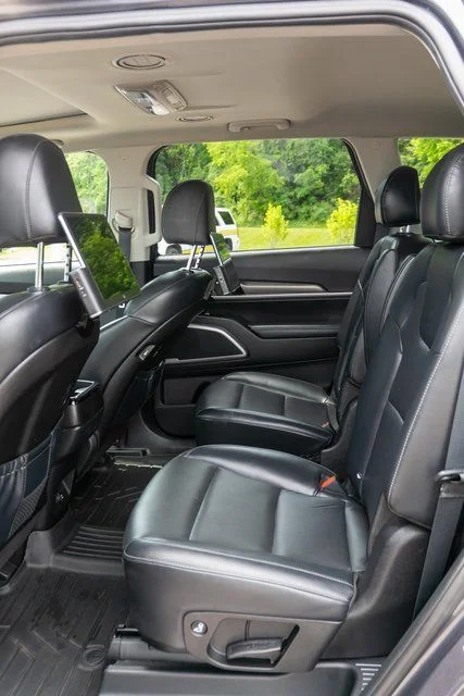 Used 2022 Gray Kia S image 12