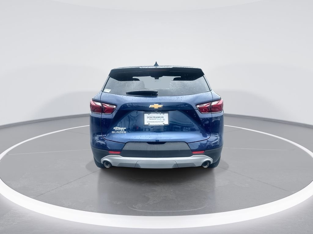 Used 2022 Blue Chevrolet LT image 7