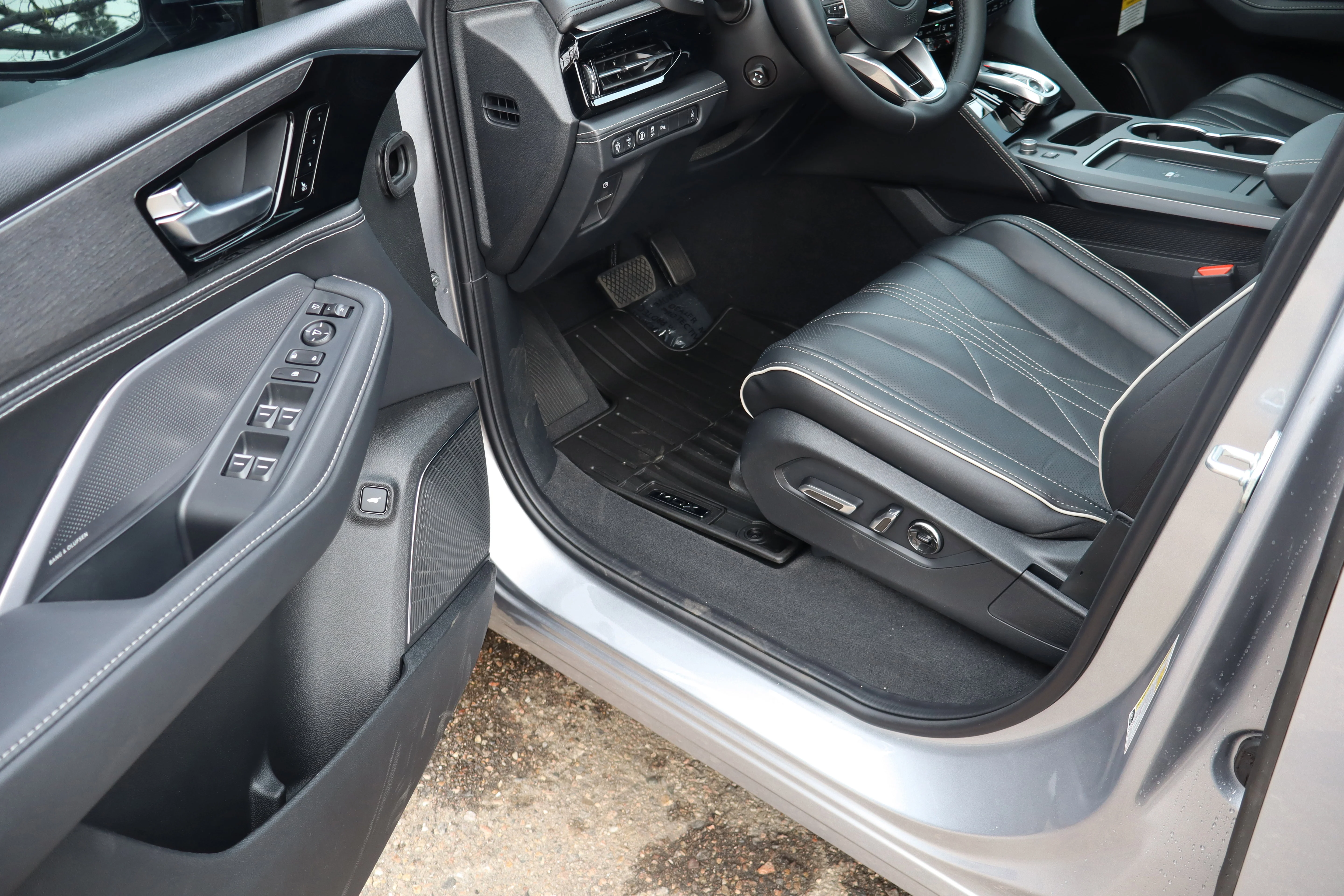 New 2026 Solar Silver Metallic Acura w/Advance Package image 22
