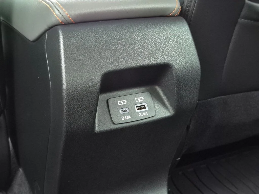 Used 2025 Magnetite Gray Metallic/Crystal Black Silica Subaru Limited image 20