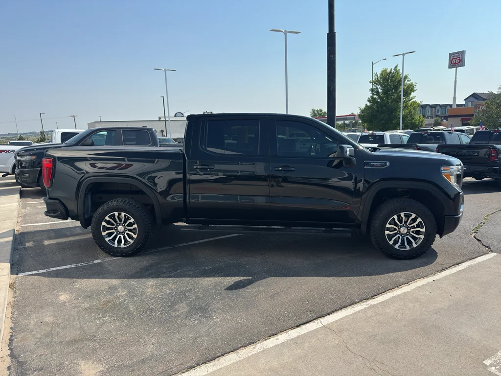 Used 2020 Onyx Black GMC AT4 image 4