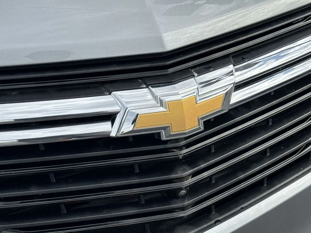 Used 2023 Gray Chevrolet LT image 31