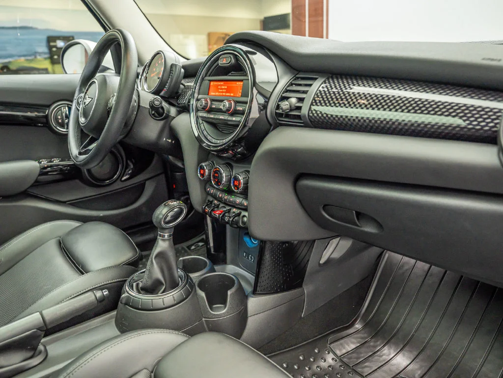 Used 2016 Deep Blue Metallic MINI  image 36