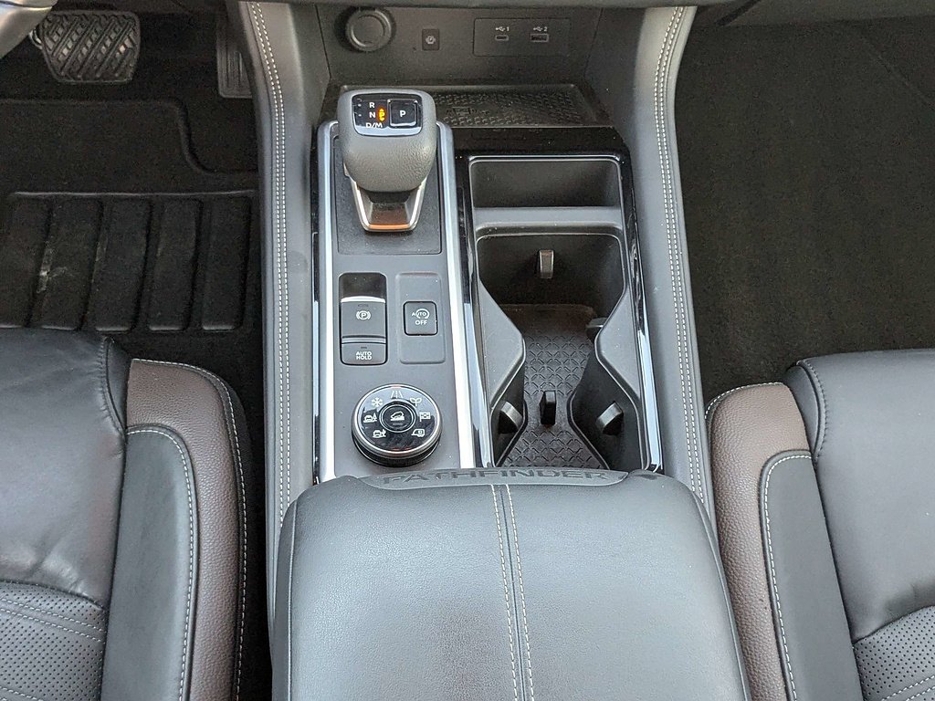 Used 2025 Gun Metallic Nissan Platinum image 20